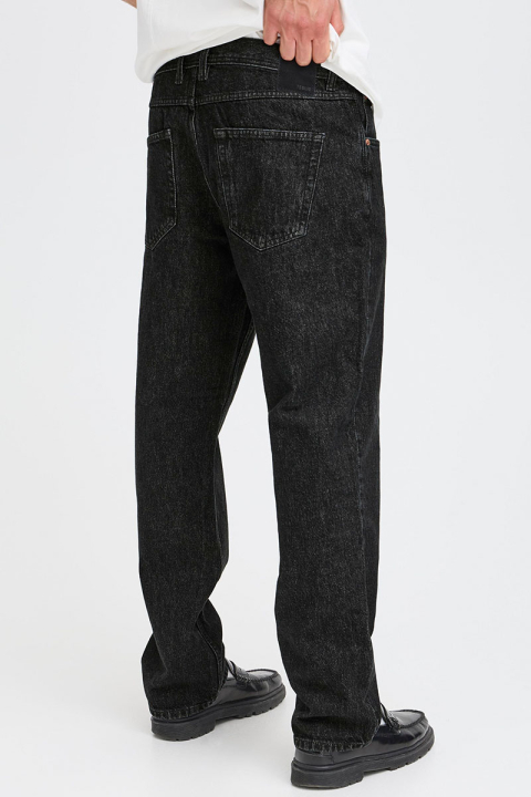 Solid Ryan Relaxed Fit Black Denim