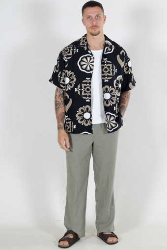 Urban Edge Resort Shirt SS Jet Black